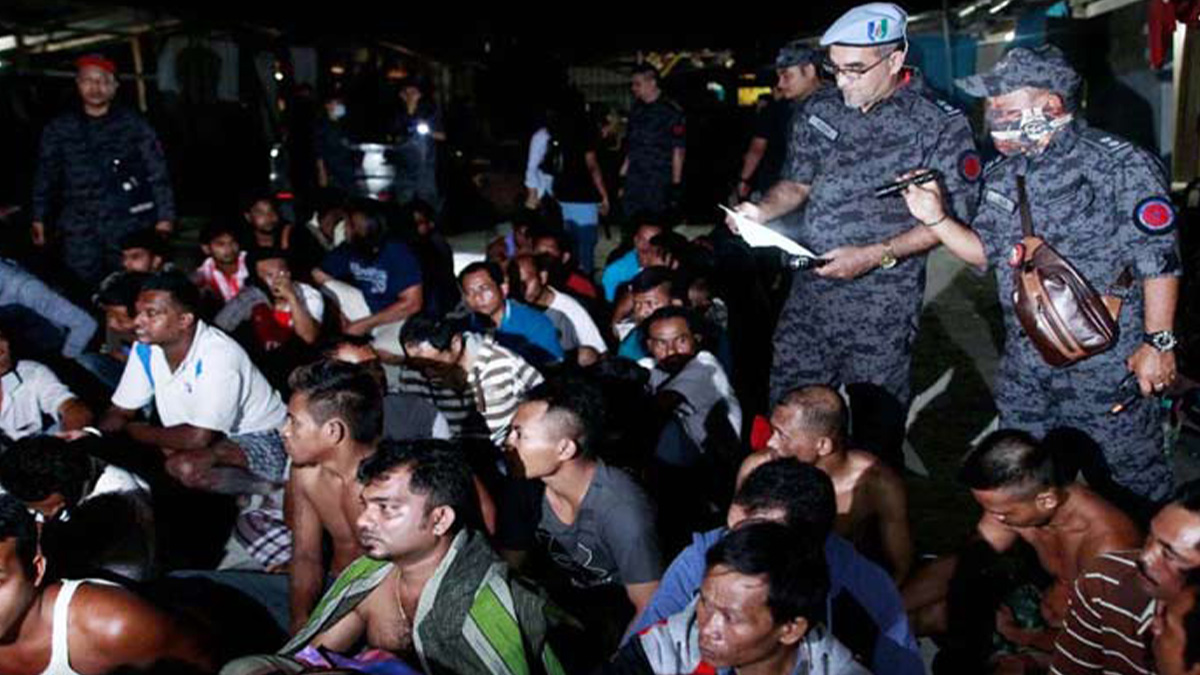 অবৈধ অভিবাসীদের ধরতে মালয়েশিয়ায় সাঁড়াশি অভিযান