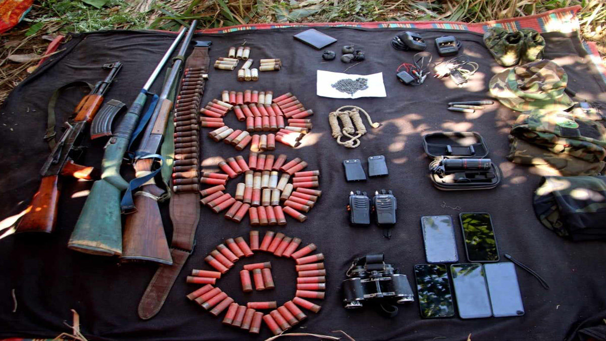 বান্দরবানের রুমায় সেনাবাহিনীর অভিযান, পিস্তল ও গুলি উদ্ধার