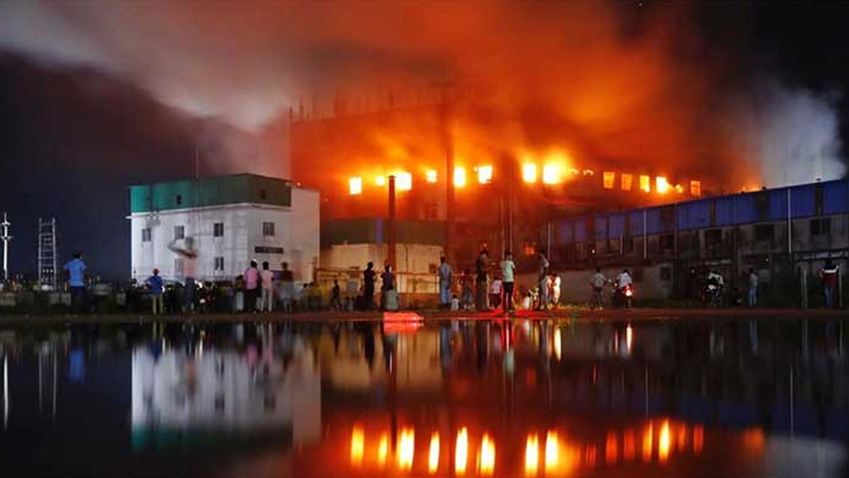 তাজরীন ট্র্যাজেডির একযুগ আজ, এখনও ক্ষতিপূরণ ও বিচারের আশায় ক্ষতিগ্রস্তদের পরিবার