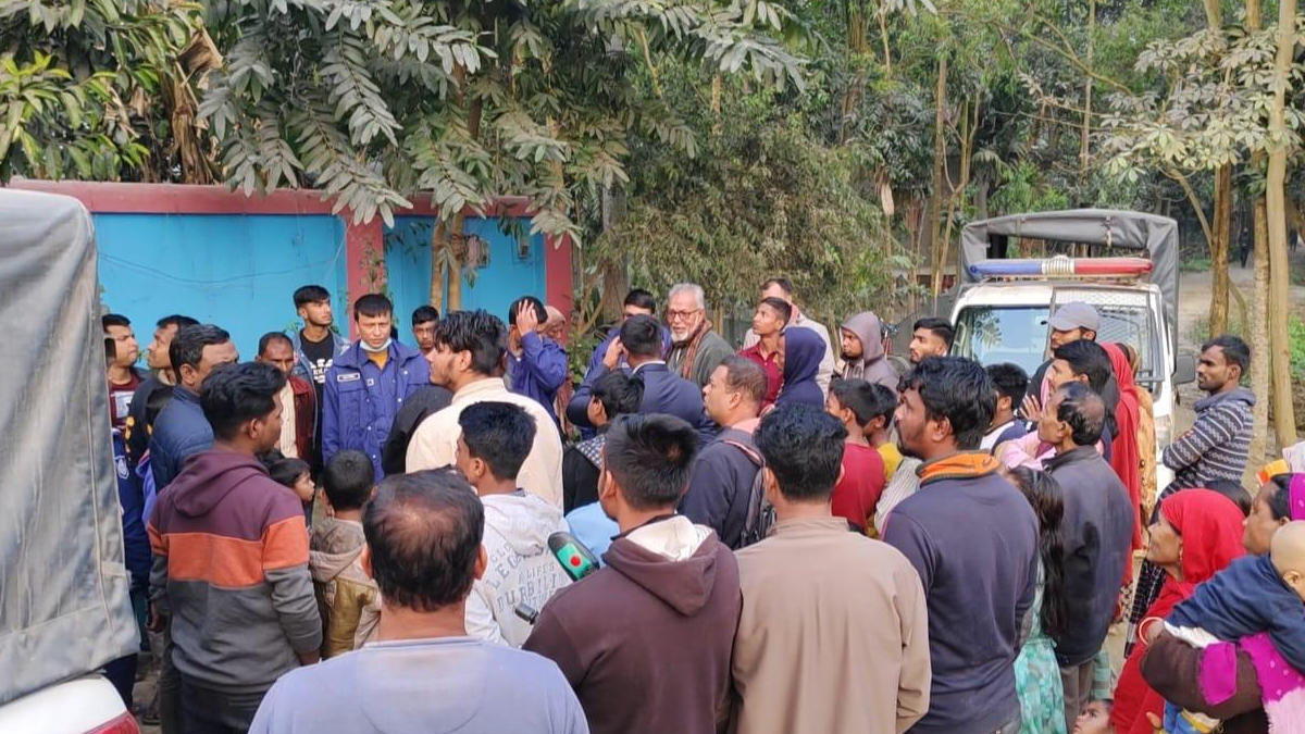 যমুনা টিভিতে সংবাদ প্রচার: গাইবান্ধার সেই ভণ্ড পীরের আস্তানায় প্রশাসনের অভিযান