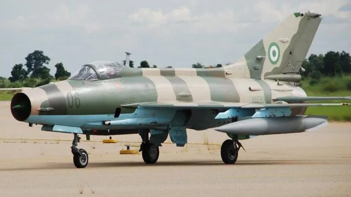 নাইজেরিয়ায় ভুল করে বিমান হামলায় ১৬ বেসামরিক নিহত