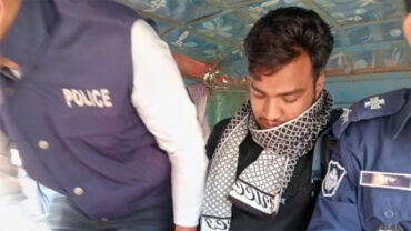 জাবিতে পরীক্ষা দিতে এসে ছাত্রলীগ কর্মী আটক