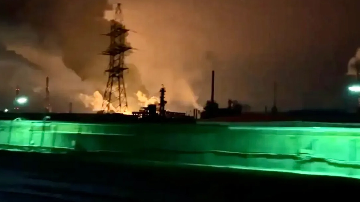 আবারও উত্তপ্ত রাশিয়া-ইউক্রেন, শতাধিক ড্রোন হামলা