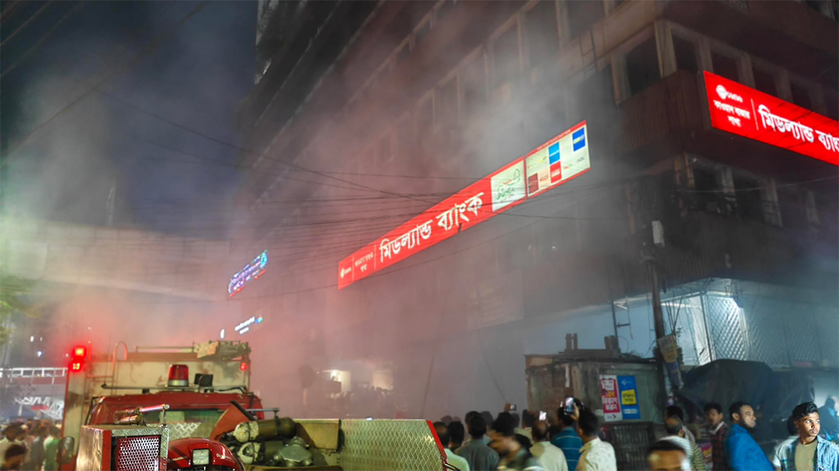 ইটিভি ভবনের আগুন নিয়ন্ত্রণে