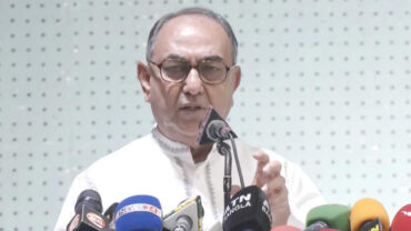নিজেরা ফ্যাসিস্ট হয়ে উঠছি কিনা, প্রশ্ন রাখলেন মির্জা আব্বাস