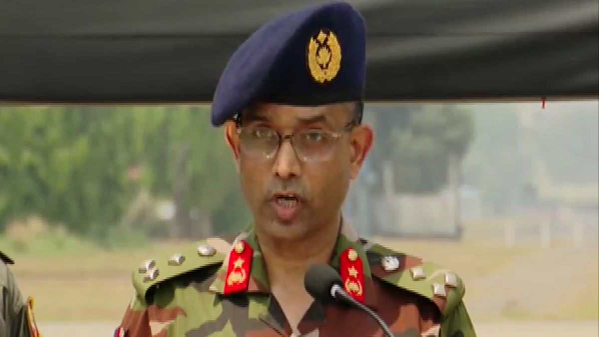 মিয়ানমারে সাড়ে ১৬ টন ত্রাণ পাঠালো বাংলাদেশ