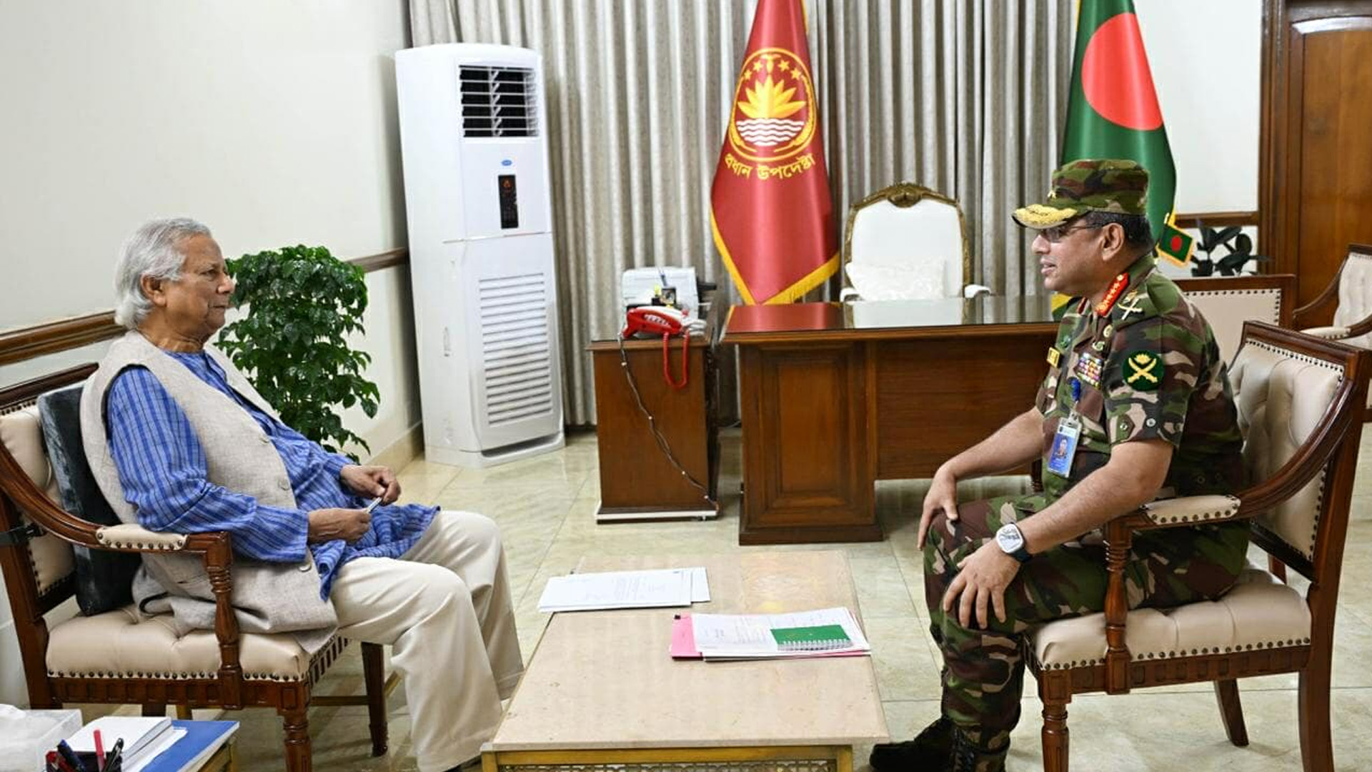প্রধান উপদেষ্টার সঙ্গে সেনাপ্রধানের সাক্ষাৎ