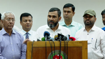 আইনি বাধ্যবাধকতায় মন্ত্রণালয়ের মতামত ছাড়াই ইশরাকের গেজেট প্রকাশ হয়েছে: ইসি সানাউল্লাহ