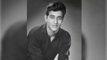 আজ বিনোদ খান্নার চলে যাওয়ার দিন
