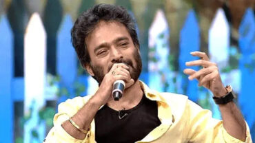 তোপের মুখে পোস্ট সরিয়ে নিলেন নচিকেতা