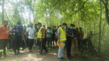 চুয়াডাঙ্গায় সেচখালের পাশে ঝোপঝাড়ে পড়েছিল অর্ধগলিত মরদেহ
