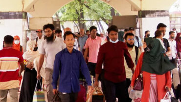 কাল খুলবে অফিস-আদালত, ঈদের ছুটির শেষ বেলায় রাজধানীতে ফিরছে কর্মজীবীরা