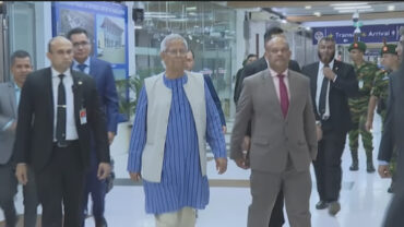 যুক্তরাজ্য সফরের প্রথমদিন ব্যস্ত সময় পার করলেন প্রধান উপদেষ্টা