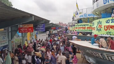 সদরঘাটে ছুটছে মানুষ, ছাড়ছে লঞ্চ