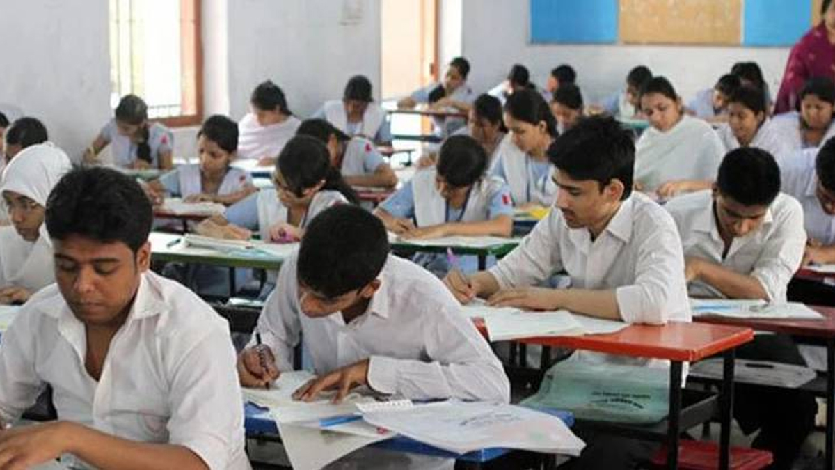 স্থগিতকৃত উচ্চমাধ্যমিক পরীক্ষা আলাদা তারিখে নেয়া হবে