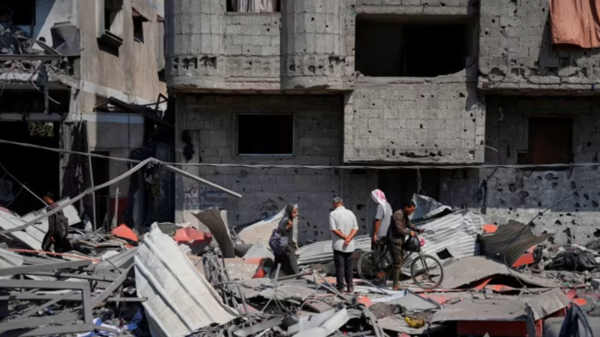 দেইর আল-বালাহ এলাকায় ইসরায়েলি বাহিনীর স্থল ও বিমান হামলা