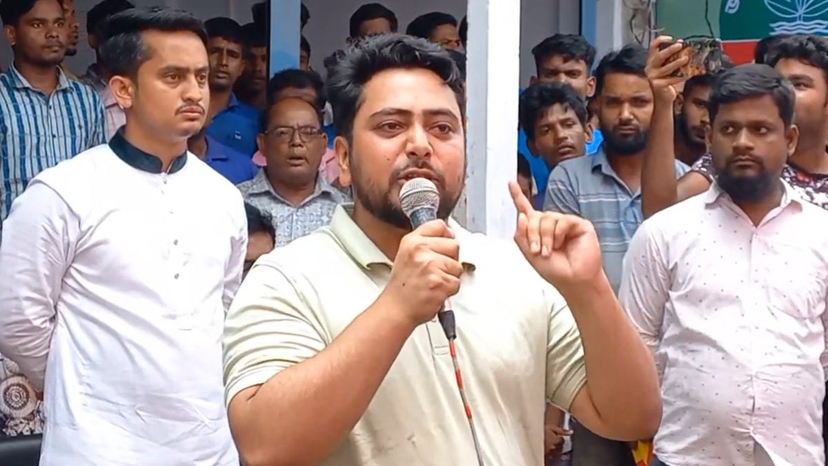 নতুন কোনো স্বৈরাচার যাতে তৈরি না হয়, তার বিরুদ্ধে লড়তে হবে: নাহিদ