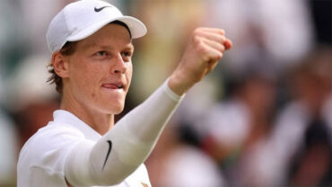 হ্যাটট্রিক হলো না আলকারাজের, উইম্বলডনে চ্যাম্পিয়ন সিনার