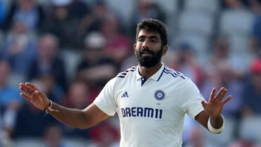 প্রথমবারের মতো বোলিংয়ে সেঞ্চুরি বুমরাহর