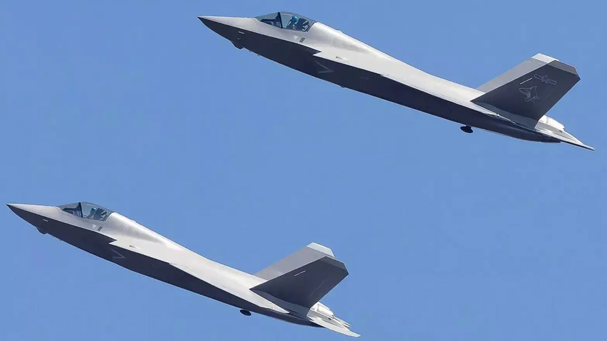 নৌবাহিনীতে স্টিলথ প্রযুক্তিতে যুক্তরাষ্ট্রকে টক্কর দিতে চীন নিয়ে এসেছে ফাইটার জে-৩৫