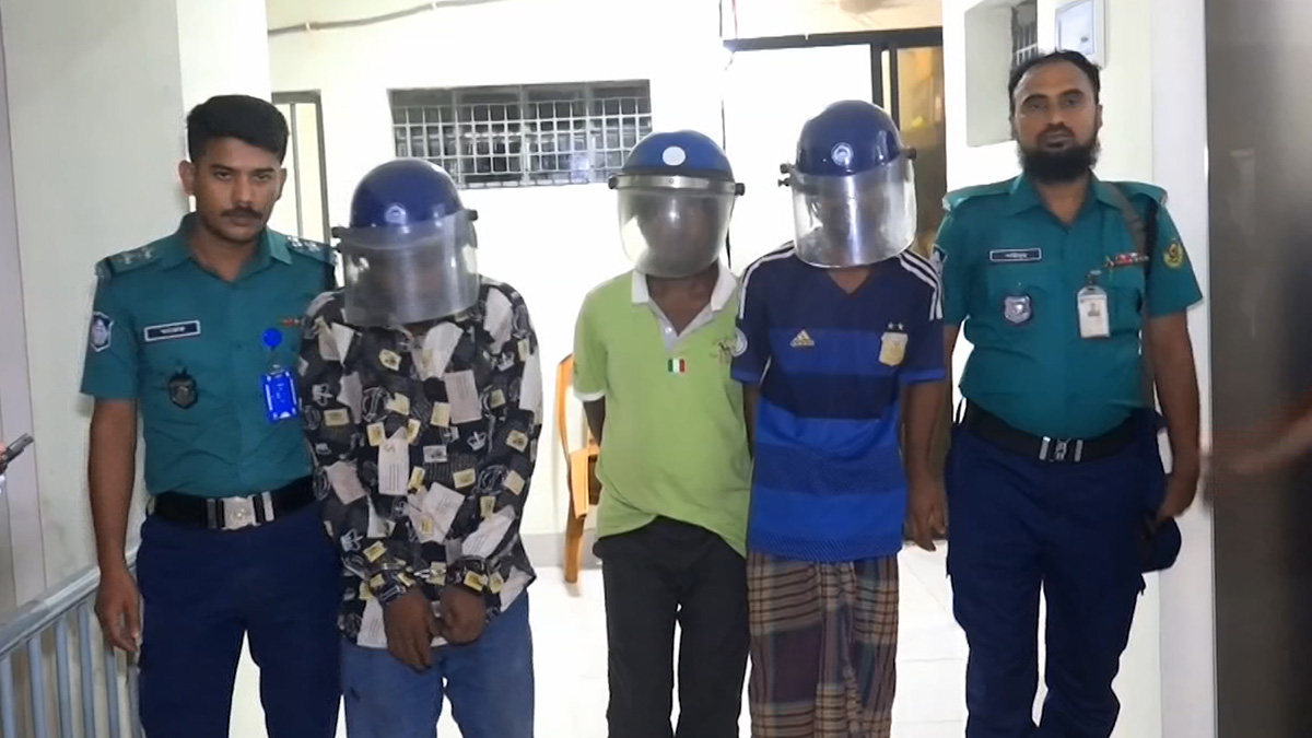 চট্টগ্রামে স্বর্ণালঙ্কার ছিনতাইয়ের ঘটনায় গ্রেফতার ৩