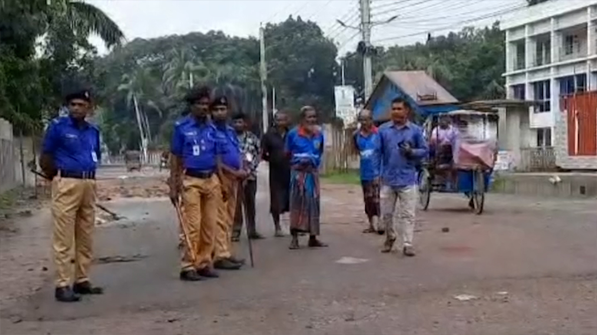 থমথমে অবস্থা গোপালগঞ্জে, চলছে কারফিউ