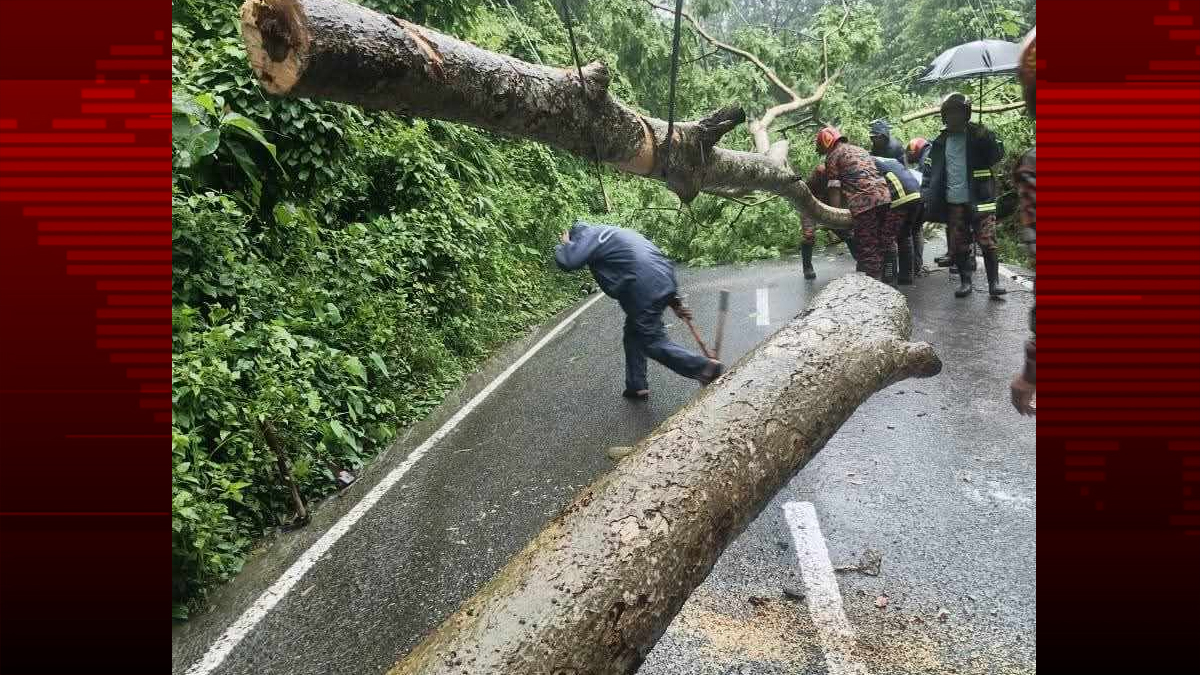 খাগড়াছড়ির চেঙ্গী ও মাইনী নদীর পানি বাড়ছে, ডুবে গেছে বেশ কিছু সড়ক