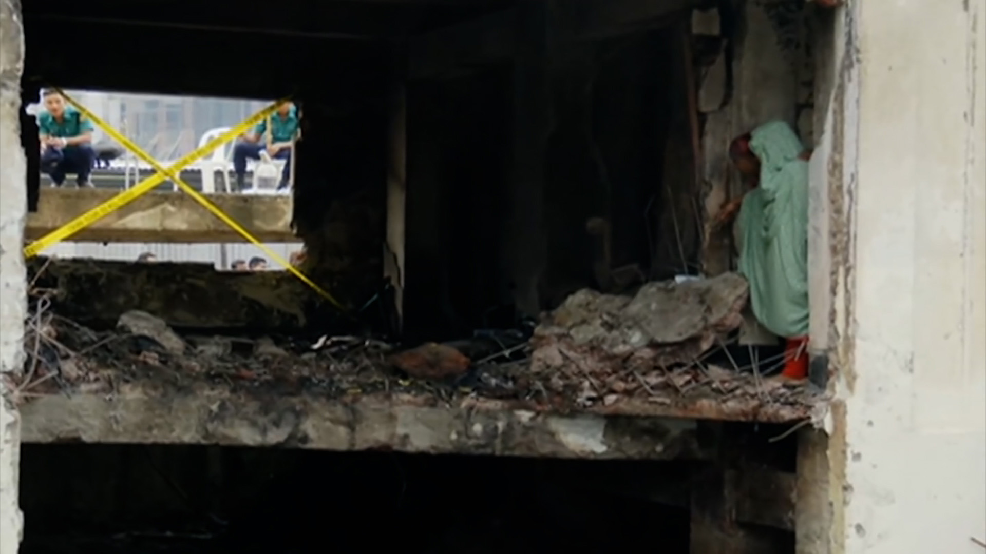 ধ্বংসস্তুপে পরিণত মাইলস্টোন, শিক্ষার্থীদের ৬ দফা দাবি