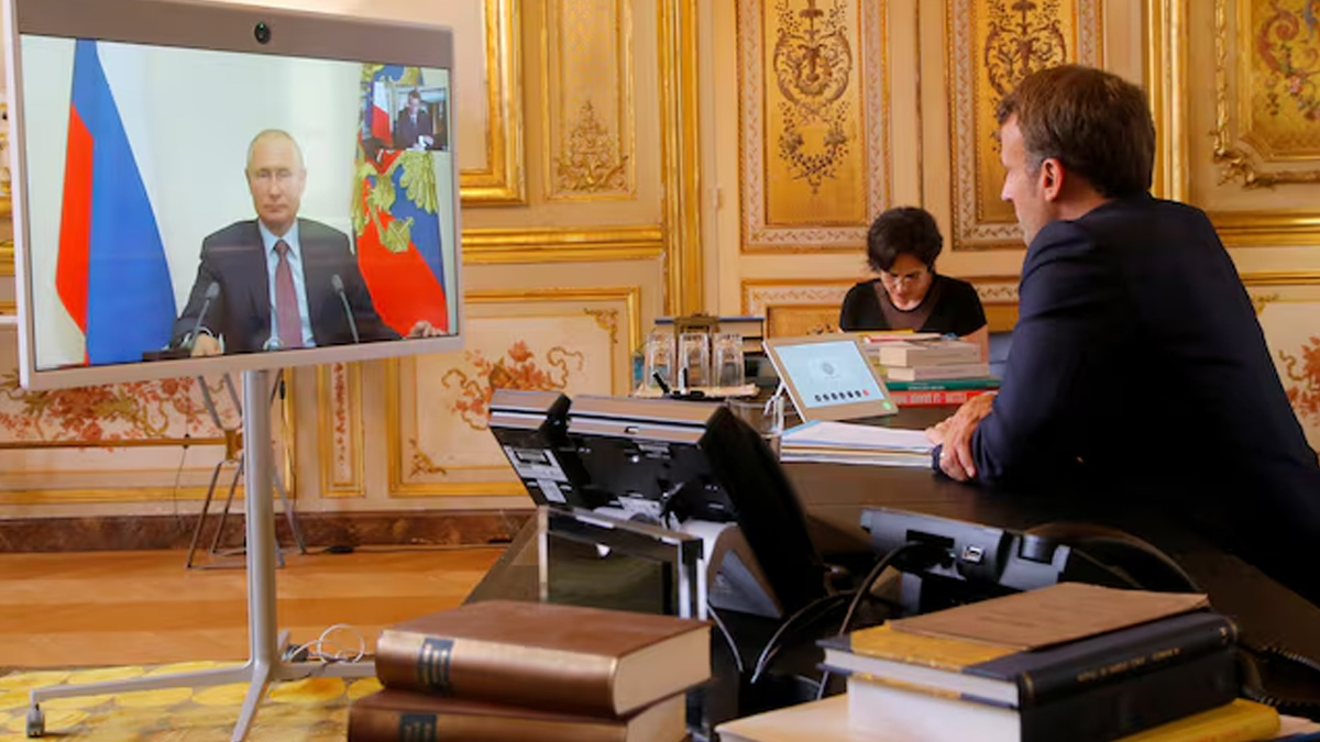 ইরান-ইসরায়েল সংঘাত ও ইউক্রেন ইস্যুতে পুতিন-ম্যাকরন ফোনালাপ