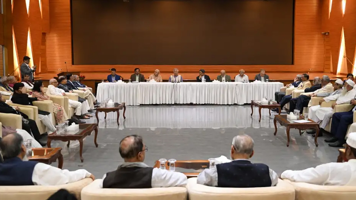 সংস্কার: ঐকমত্য কতটা? চলতি মাসেই জুলাই সনদ ঘোষণার আশা কমিশনের