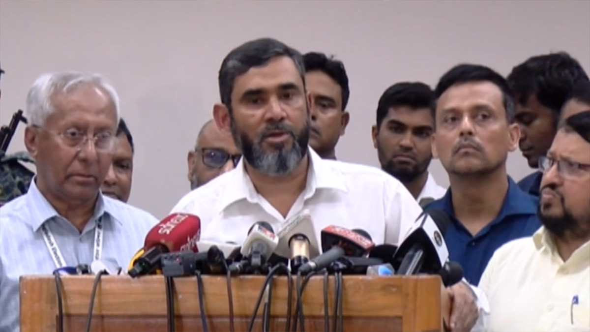 কোনও নির্বাচনেই ইভিএম ব্যবহার করা হবে না: ইসি সানাউল্লাহ