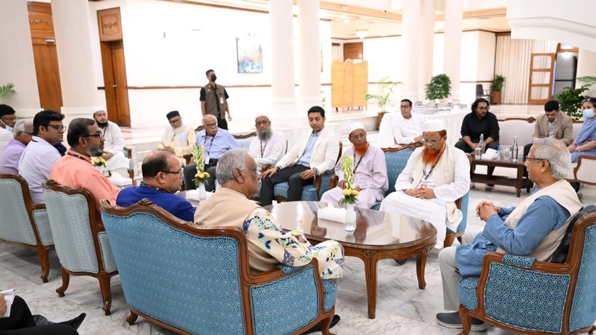 আরও ১৪টি দল-জোটের সঙ্গে বৈঠকে প্রধান উপদেষ্টা