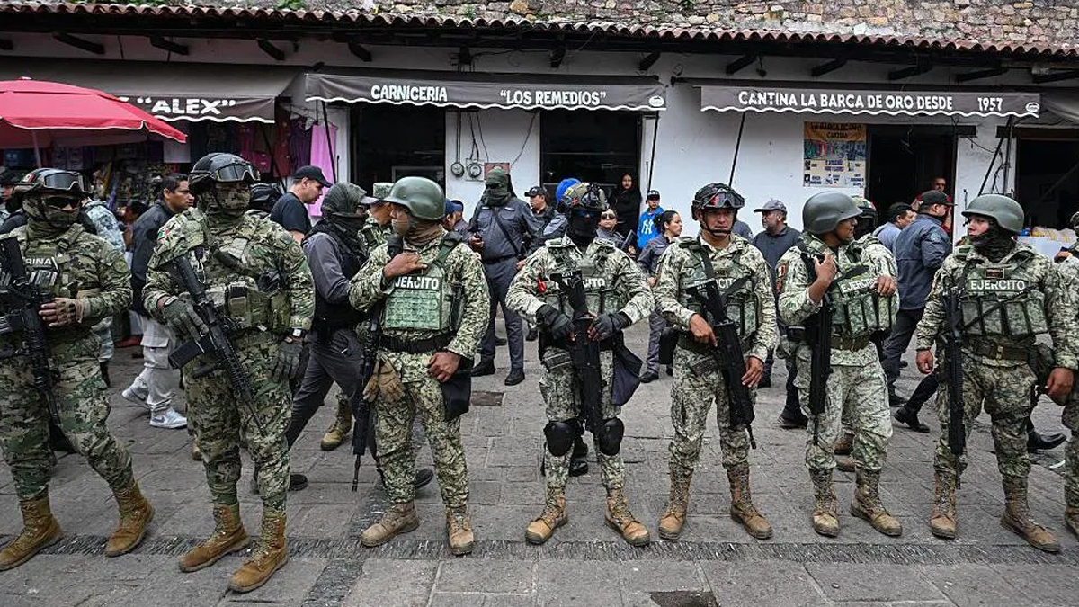 মাদক কার্টেলের ২৬ সদস্যকে যুক্তরাষ্ট্রে পাঠালো মেক্সিকো