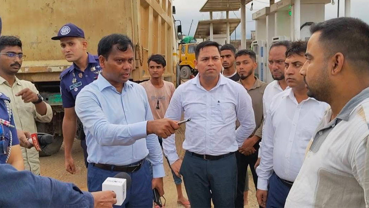 ‘পাথর সরলে জীবন ঝালাপালা করে দেব’, অ্যাকশনে ডিসি সারওয়ার