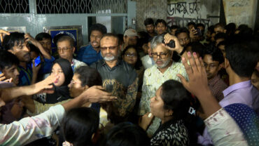 ঢাবির হলগুলোতে প্রকাশ্য ও গুপ্ত রাজনীতি নিষিদ্ধ ঘোষণা