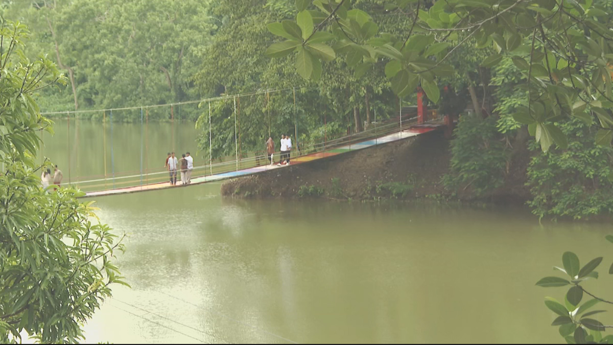 সশস্ত্র গোষ্ঠীর তৎপরতা: পাহাড়ে কমছে পর্যটক, অর্থনৈতিক সংকটে স্থানীয়রা