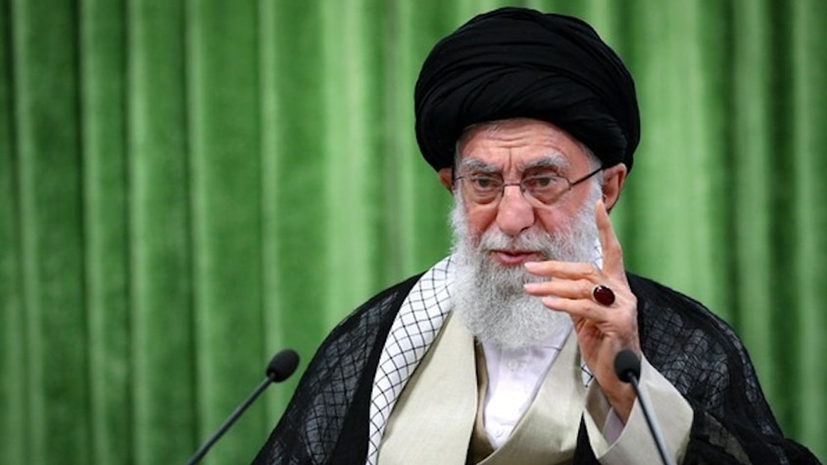 ইরান কখনও যুক্তরাষ্ট্রের কাছে মাথানত করবে না: খামেনি