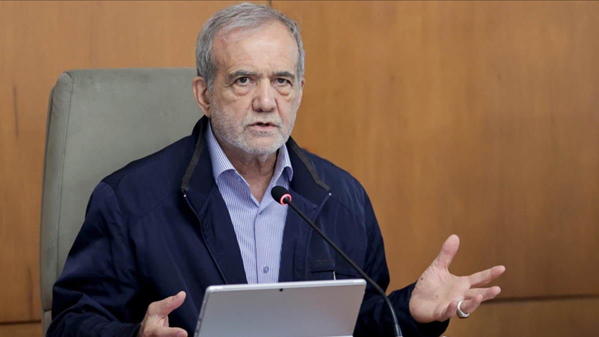 দুই দিনের রাষ্ট্রীয় সফরে পাকিস্তানে ইরানের প্রেসিডেন্ট