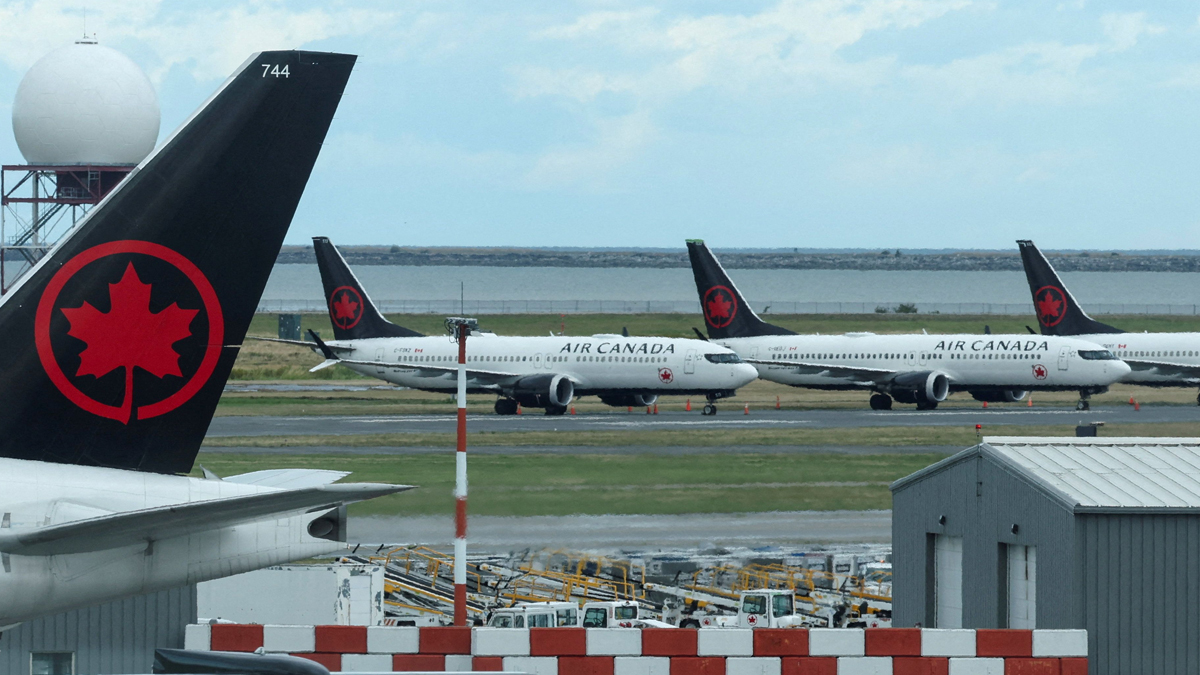 ৩ দিনের ধর্মঘট শেষে আবারও ফ্লাইট চালু এয়ার কানাডার