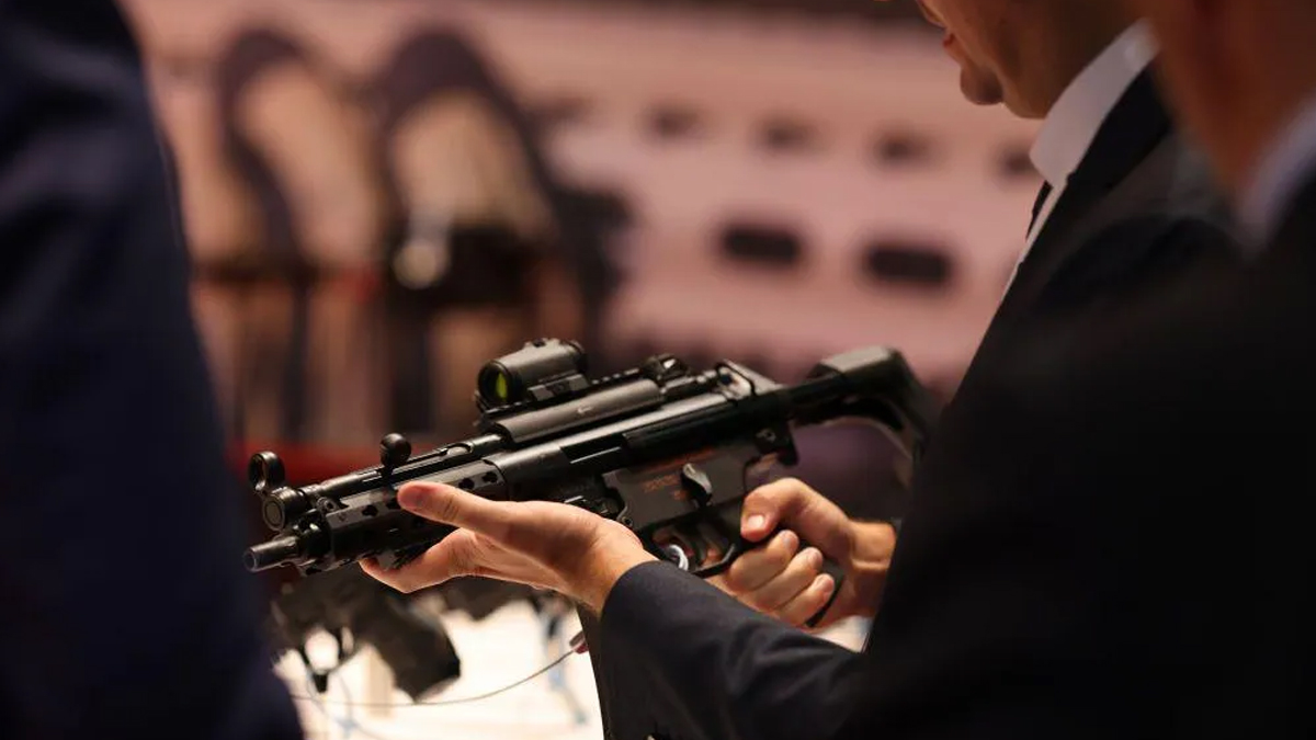 ব্রিটেনের প্রতিরক্ষা মেলায় ইসরায়েলি প্রতিনিধিদলকে আমন্ত্রণ না জানানোর ঘোষণা