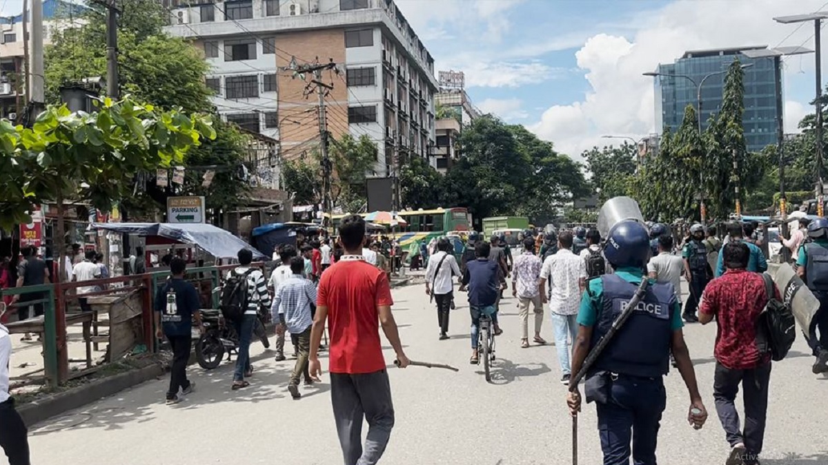 ঢাকা কলেজ ও সিটি কলেজ শিক্ষার্থীদের মধ্যে সংঘর্ষ, আহত ৩