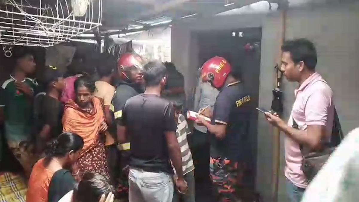 দিনাজপুরে গ্যাস সিলিন্ডারের লিকেজের আগুনে দগ্ধ ৩