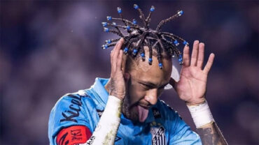 নতুন চুলের সাজে নেইমার, জোড়া গোলে কামব্যাক