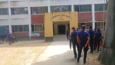 রাজবাড়ীতে পুলিশের ওপর হামলায় আরও ৪ আসামি গ্রেফতার