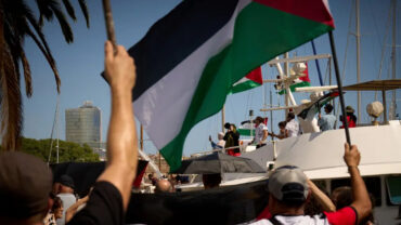 ইসরায়েলি অবরোধ ভাঙতে গাজা অভিমুখে বার্সেলোনা থেকে নৌ অভিযান শুরু