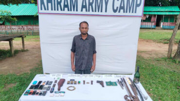 চট্টগ্রামের ফটিকছড়িতে বিদেশি অস্ত্র-গোলাবারুদসহ আটক ১