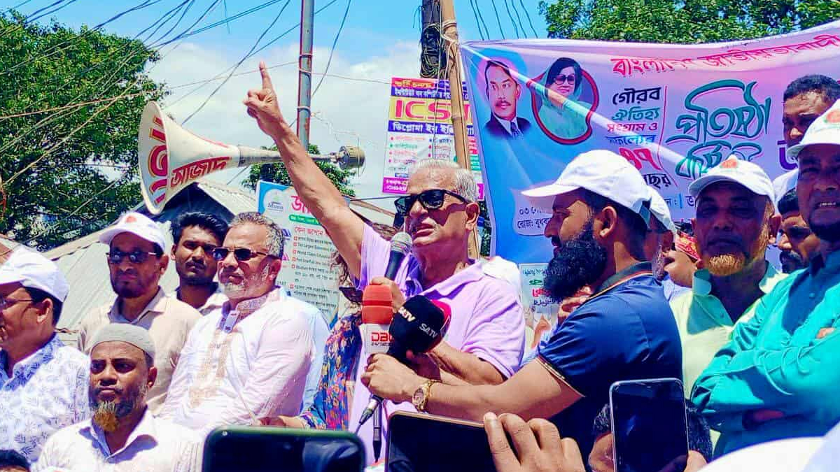 একাত্তরে ভুল করা ব্যক্তিরা তারেক রহমানকে সহ্য করতে পারছে না: ফারুক