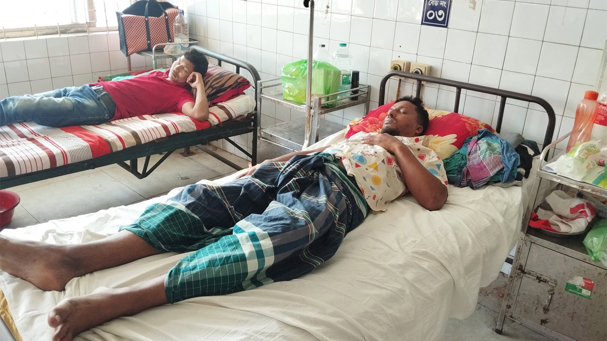 যশোরে মাদকবিরোধী অভিযানে গিয়ে হামলায় আহত ৪ সিআইডি সদস্য