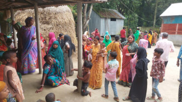 মানিকগঞ্জে মাকে গলা কেটে হত্যা, অভিযোগ ছেলের বিরুদ্ধে