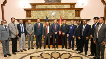 রাষ্ট্রপতির সঙ্গে নতুন নিয়োগ পাওয়া ২৫ বিচারপতির সাক্ষাৎ